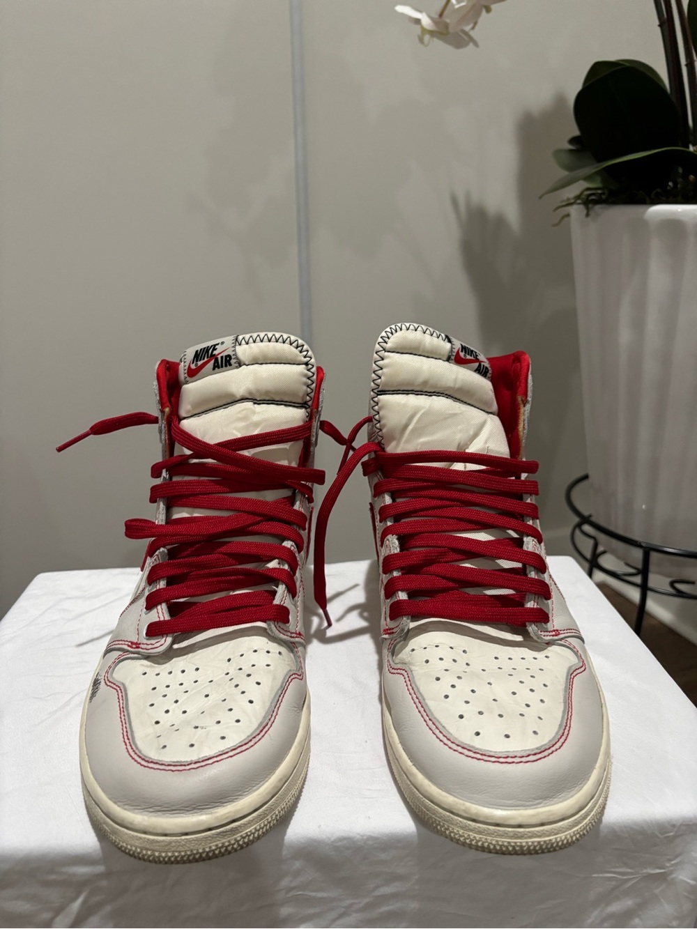 Air Jordan 1 Retro High OG “Phantom / Gym Red”